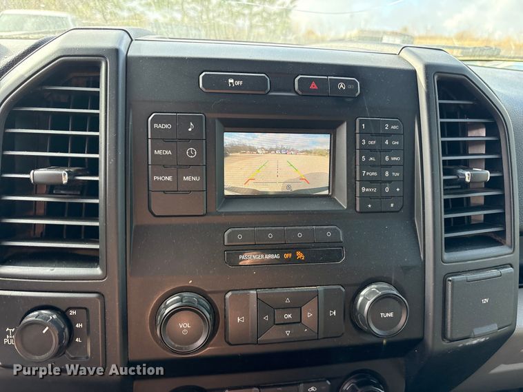 image for item ES8631 2017 Ford F150 XL Crew Cab pickup truck