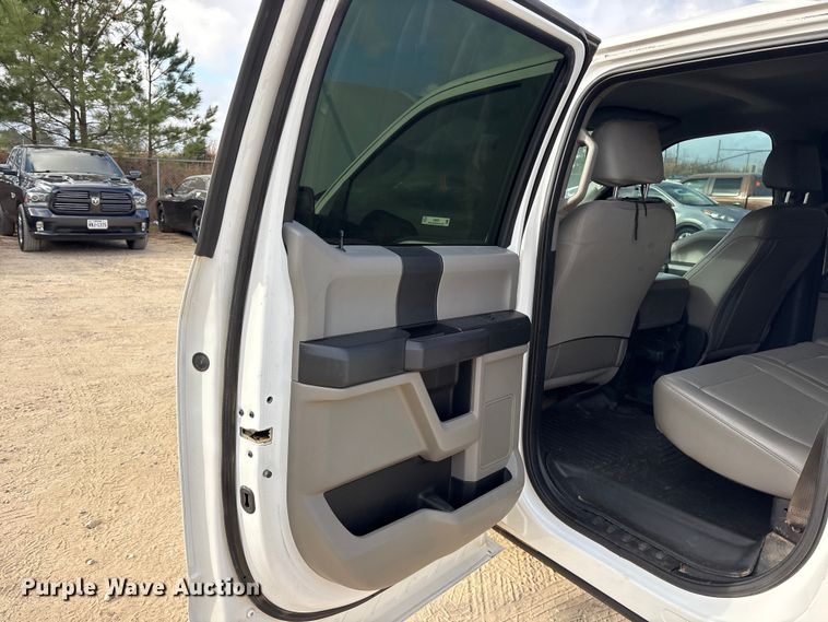 image for item ES8631 2017 Ford F150 XL Crew Cab pickup truck