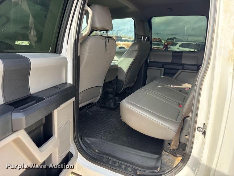 image for item ES8631 2017 Ford F150 XL Crew Cab pickup truck