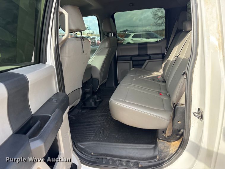 image for item ES8631 2017 Ford F150 XL Crew Cab pickup truck