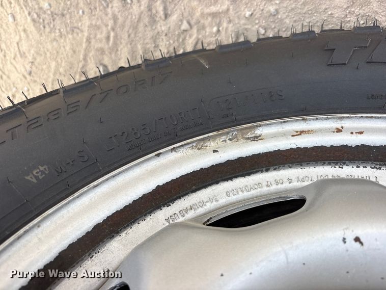 image for item ES8631 2017 Ford F150 XL Crew Cab pickup truck