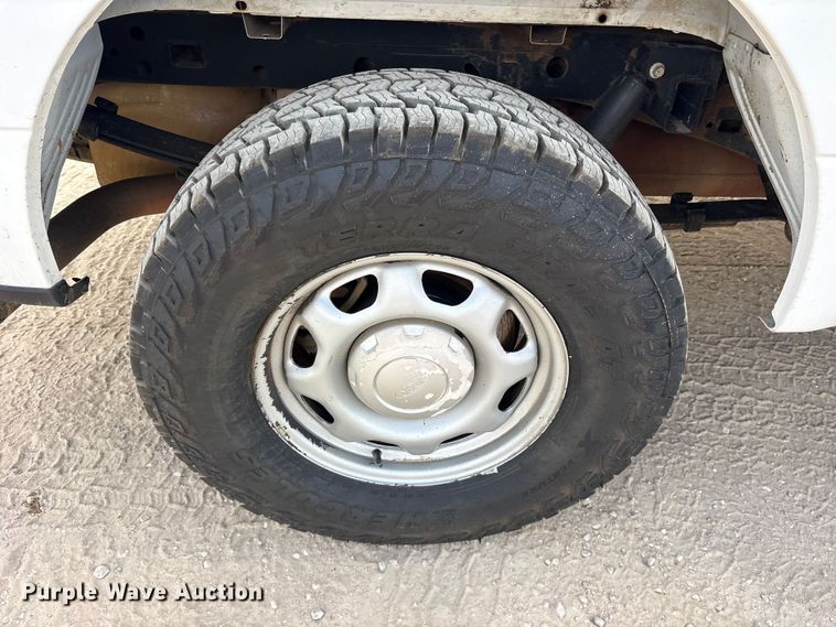 image for item ES8631 2017 Ford F150 XL Crew Cab pickup truck