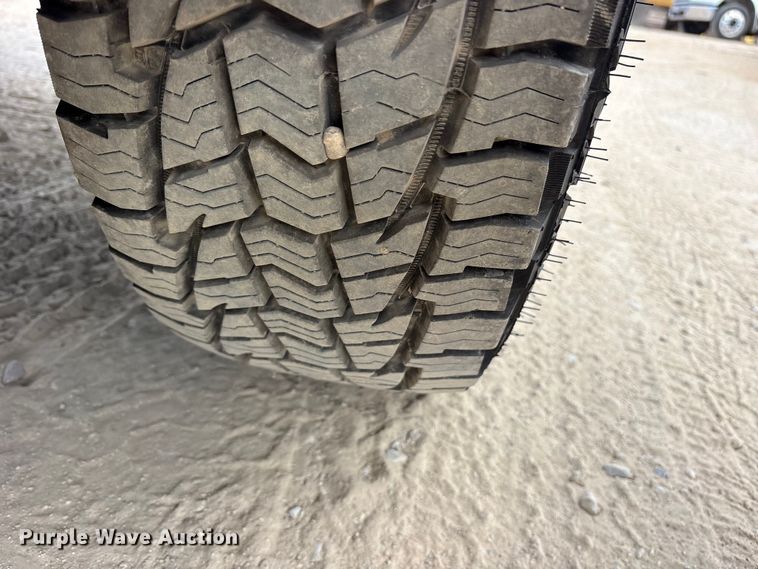 image for item ES8631 2017 Ford F150 XL Crew Cab pickup truck