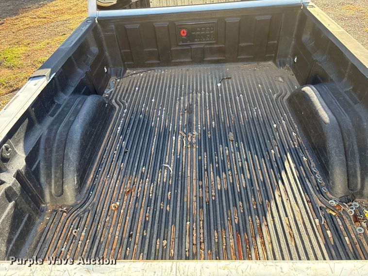 image for item ET1178 2004 GMC Sierra 1500 Ext. Cab pickup truck