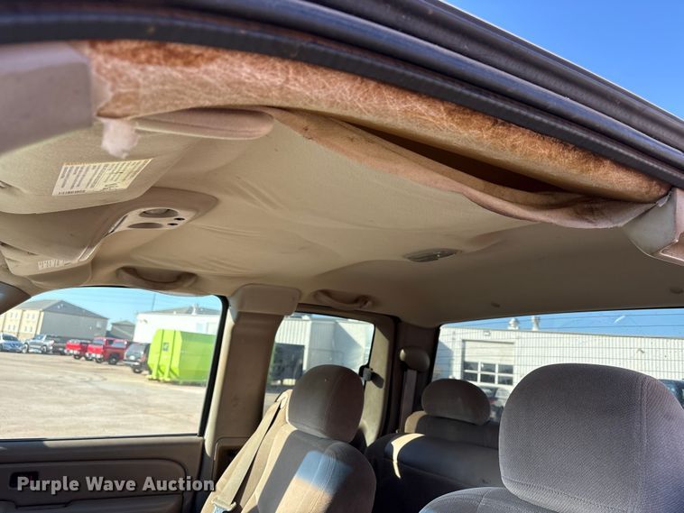 image for item ET1178 2004 GMC Sierra 1500 Ext. Cab pickup truck