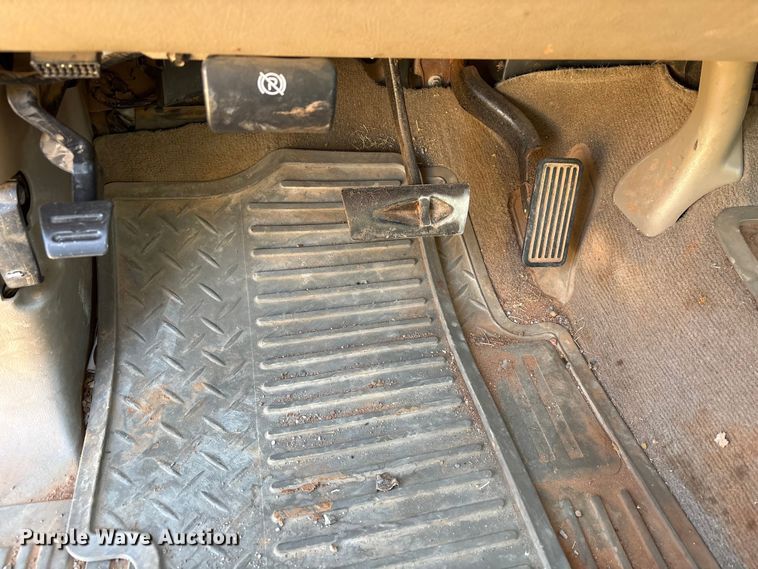 image for item ET1178 2004 GMC Sierra 1500 Ext. Cab pickup truck