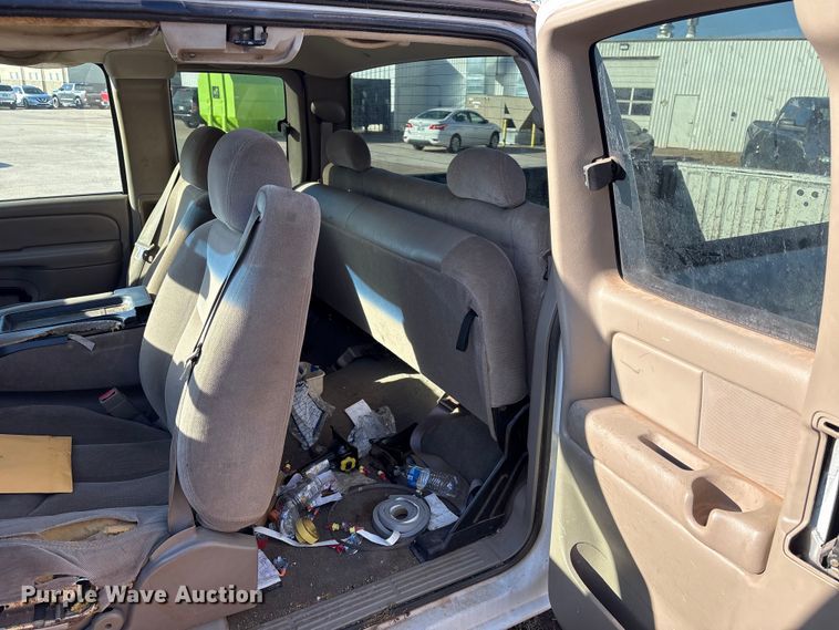 image for item ET1178 2004 GMC Sierra 1500 Ext. Cab pickup truck