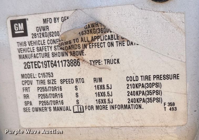 image for item ET1178 2004 GMC Sierra 1500 Ext. Cab pickup truck