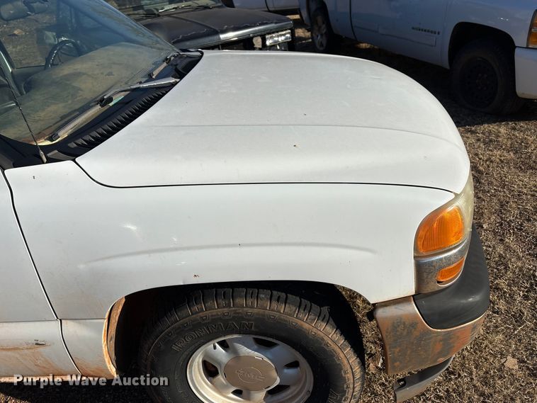 image for item ET1205 1999 GMC Sierra 1500 pickup truck