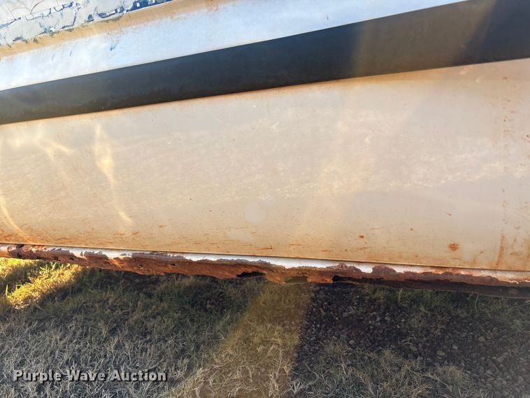 image for item ET1205 1999 GMC Sierra 1500 pickup truck