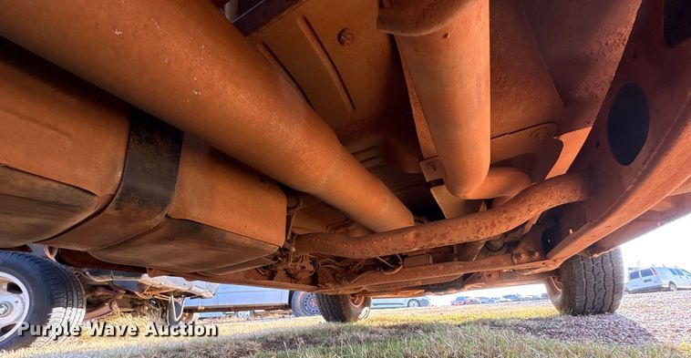 image for item ET1205 1999 GMC Sierra 1500 pickup truck