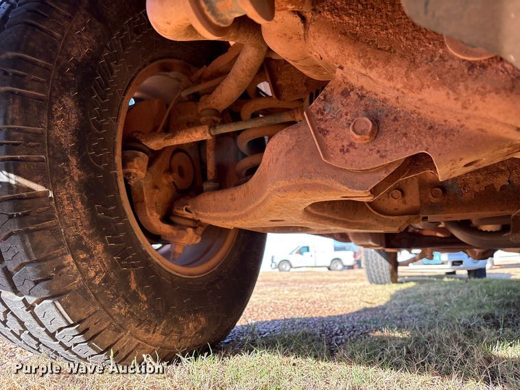 image for item ET1205 1999 GMC Sierra 1500 pickup truck