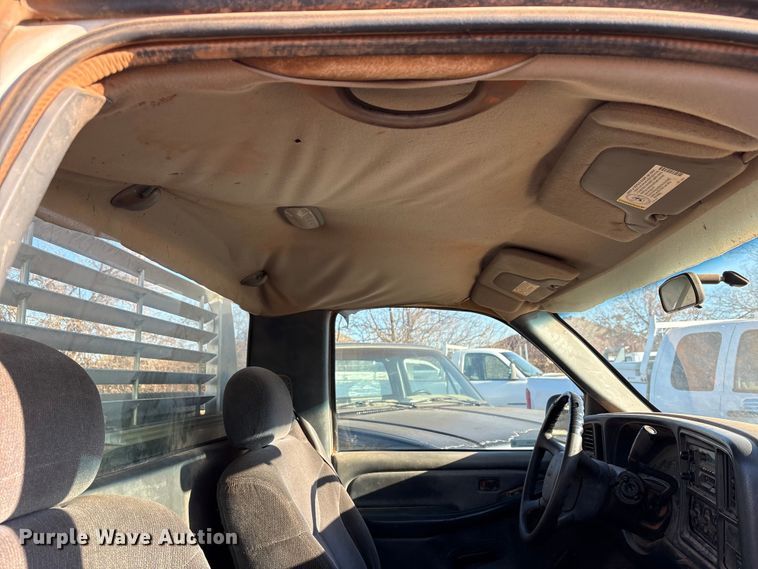 image for item ET1205 1999 GMC Sierra 1500 pickup truck