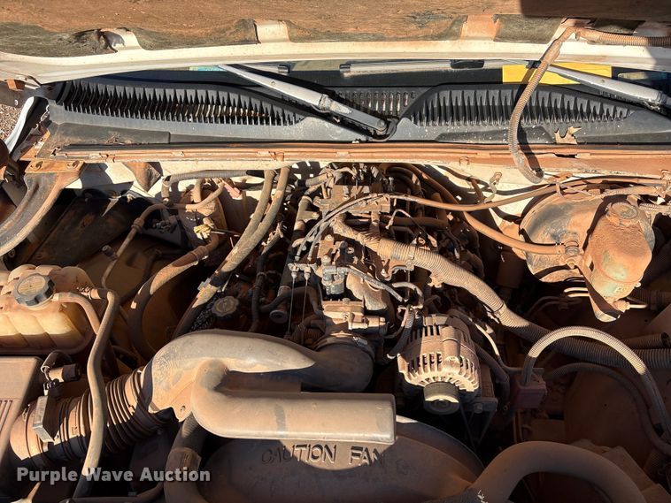 image for item ET1205 1999 GMC Sierra 1500 pickup truck