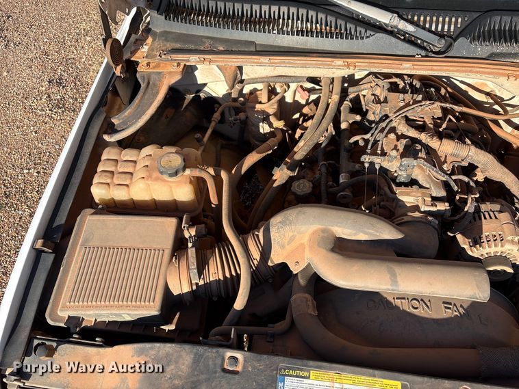 image for item ET1205 1999 GMC Sierra 1500 pickup truck