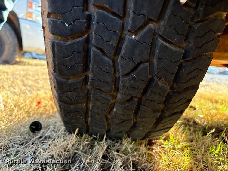 image for item ET1205 1999 GMC Sierra 1500 pickup truck