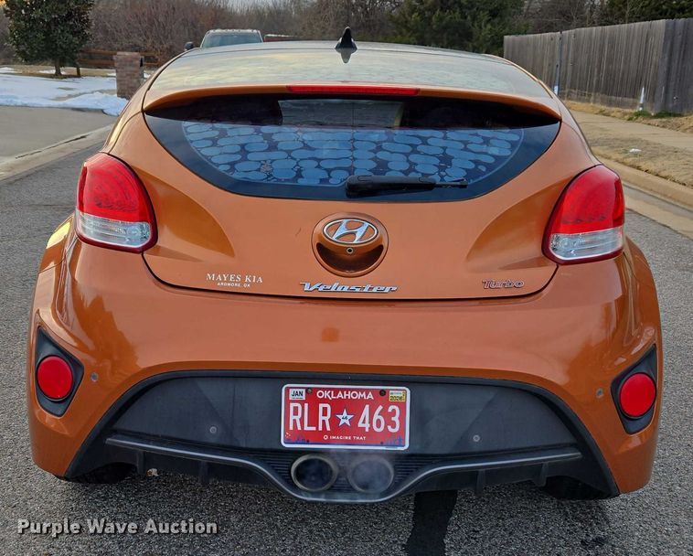 image for item ET1236 2016 Hyundai Veloster Turbo 