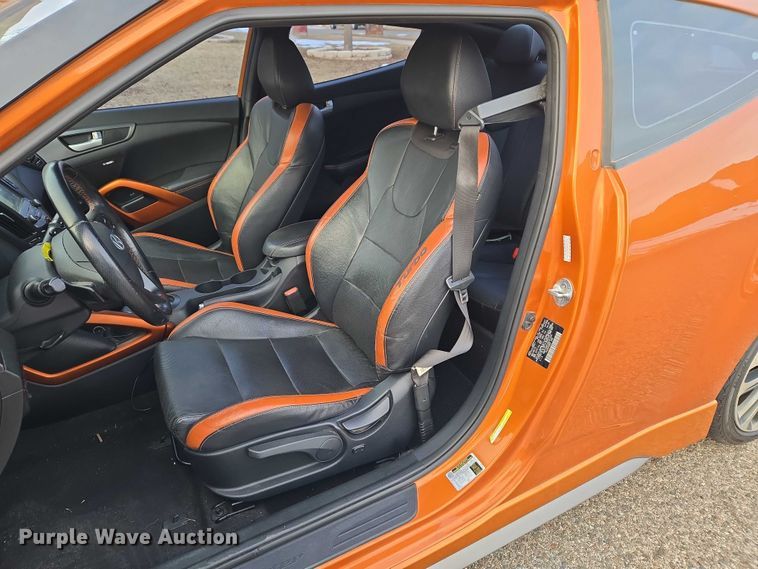 image for item ET1236 2016 Hyundai Veloster Turbo 