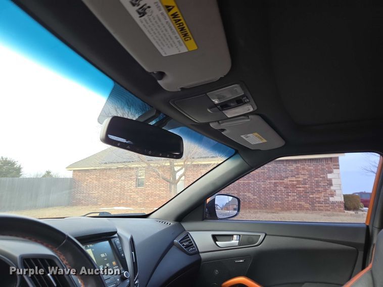 image for item ET1236 2016 Hyundai Veloster Turbo 