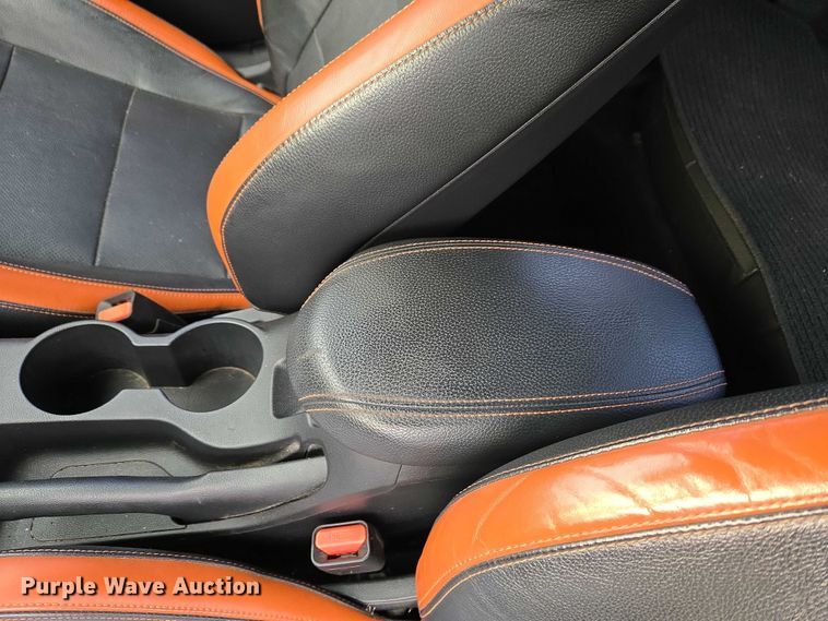 image for item ET1236 2016 Hyundai Veloster Turbo 