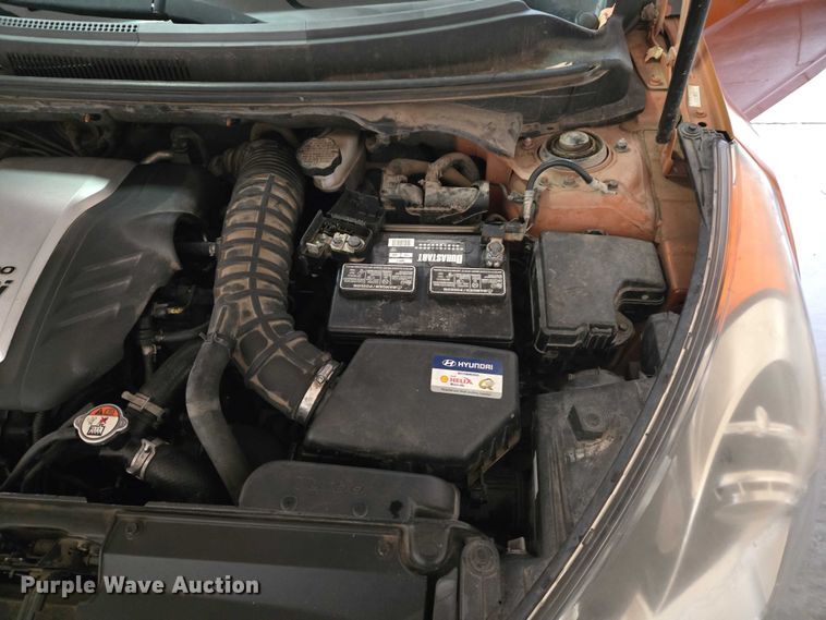 image for item ET1236 2016 Hyundai Veloster Turbo 