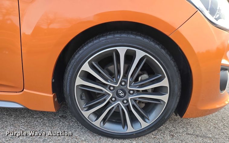 image for item ET1236 2016 Hyundai Veloster Turbo 