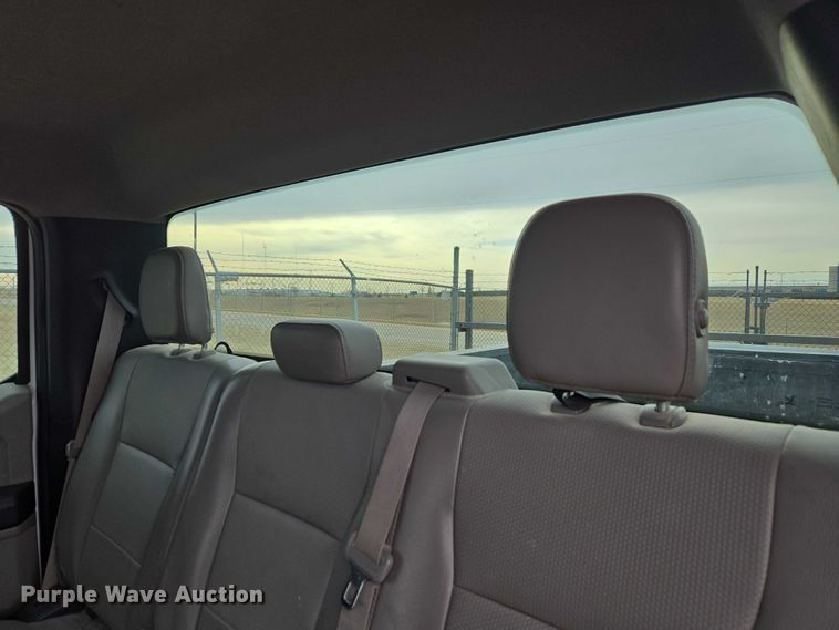 image for item ET1293 2017 Ford F250 Super Duty pickup truck