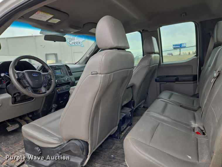 image for item ET1293 2017 Ford F250 Super Duty pickup truck