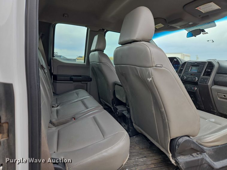 image for item ET1293 2017 Ford F250 Super Duty pickup truck