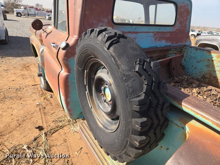 image for item ET1346 1961 Chevrolet Apache 10 pickup truck