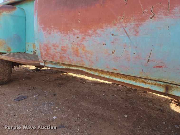 image for item ET1346 1961 Chevrolet Apache 10 pickup truck