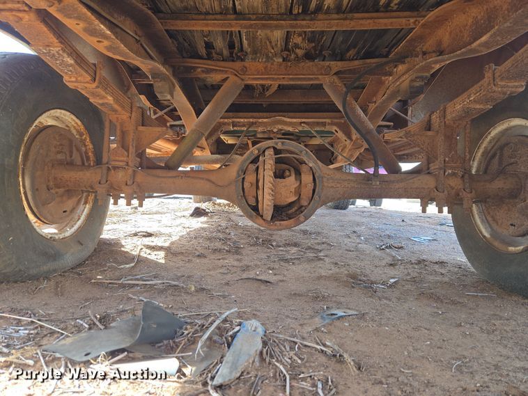 image for item ET1346 1961 Chevrolet Apache 10 pickup truck