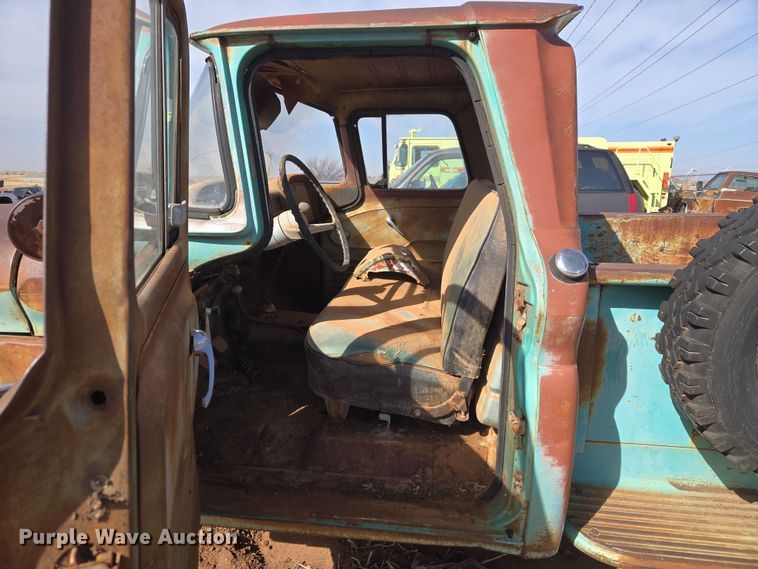 image for item ET1346 1961 Chevrolet Apache 10 pickup truck