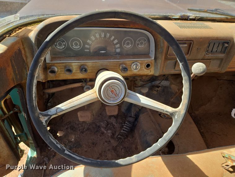 image for item ET1346 1961 Chevrolet Apache 10 pickup truck