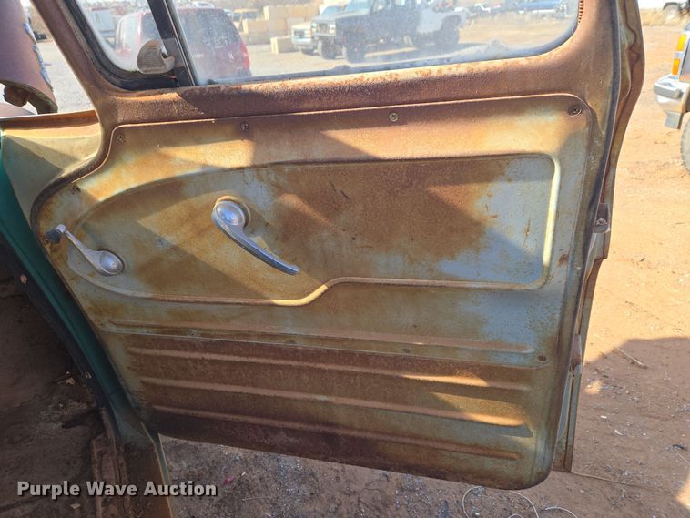 image for item ET1346 1961 Chevrolet Apache 10 pickup truck