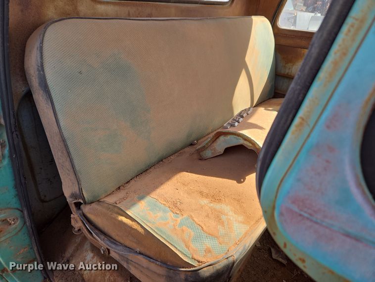 image for item ET1346 1961 Chevrolet Apache 10 pickup truck