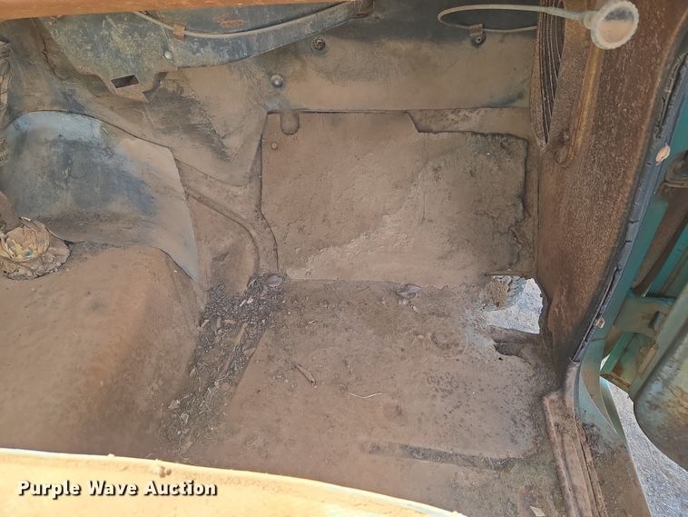 image for item ET1346 1961 Chevrolet Apache 10 pickup truck