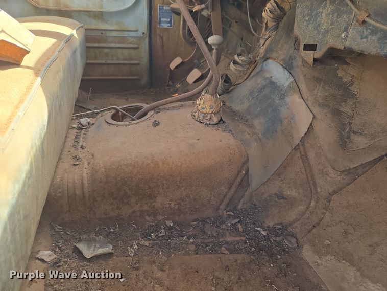 image for item ET1346 1961 Chevrolet Apache 10 pickup truck