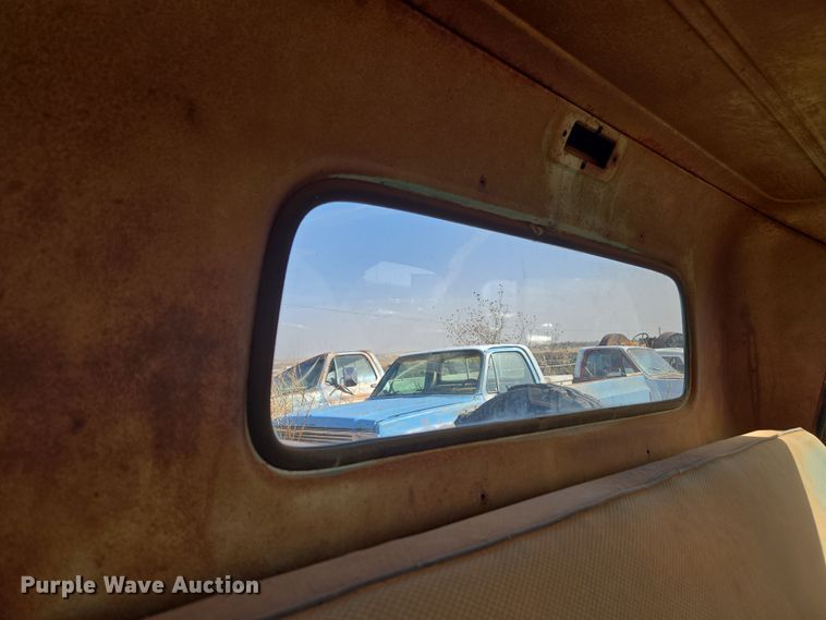 image for item ET1346 1961 Chevrolet Apache 10 pickup truck