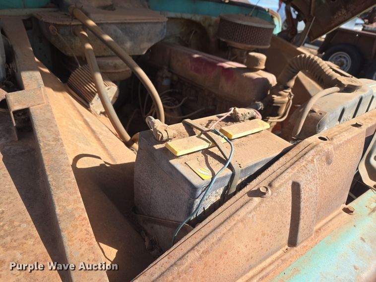 image for item ET1346 1961 Chevrolet Apache 10 pickup truck