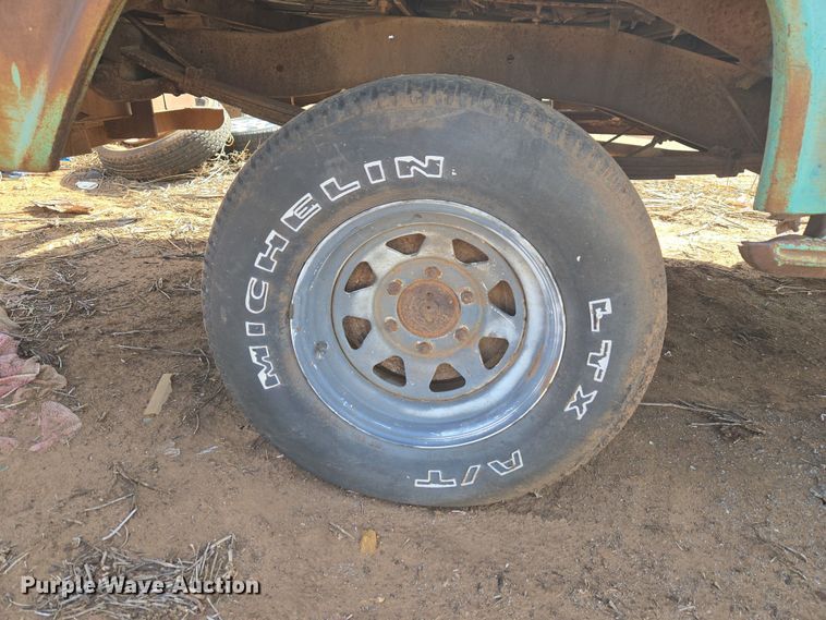 image for item ET1346 1961 Chevrolet Apache 10 pickup truck