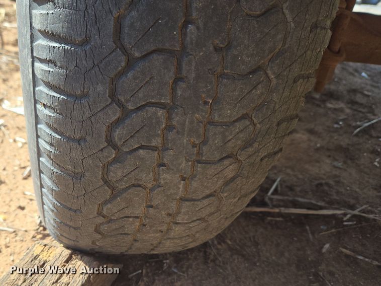 image for item ET1346 1961 Chevrolet Apache 10 pickup truck