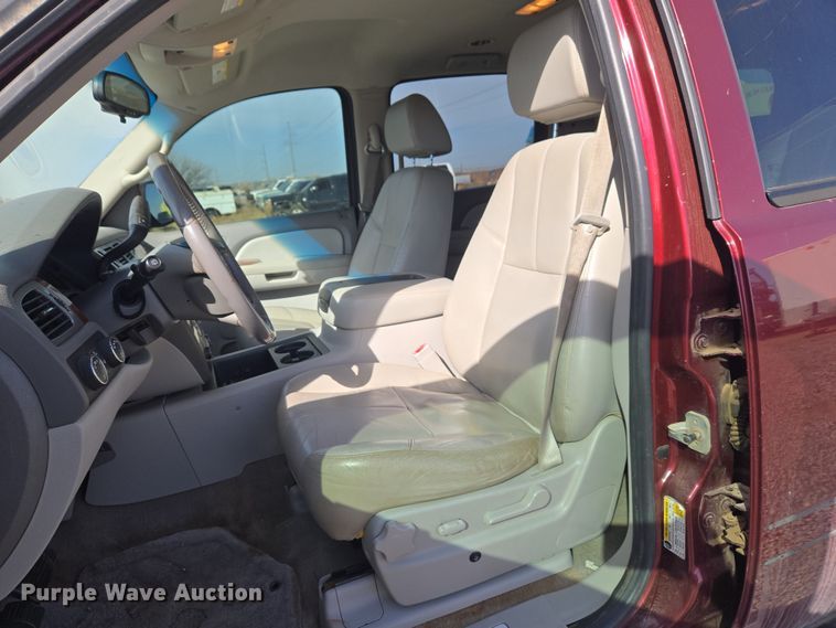 image for item ET1347 2009 Chevrolet Suburban SUV