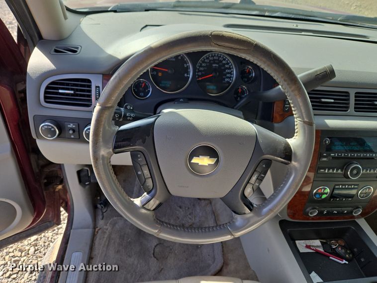 image for item ET1347 2009 Chevrolet Suburban SUV