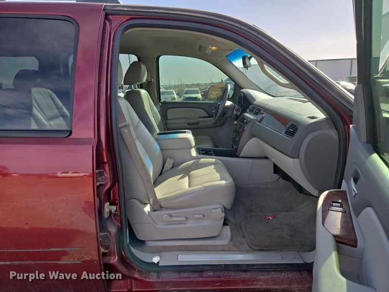 image for item ET1347 2009 Chevrolet Suburban SUV