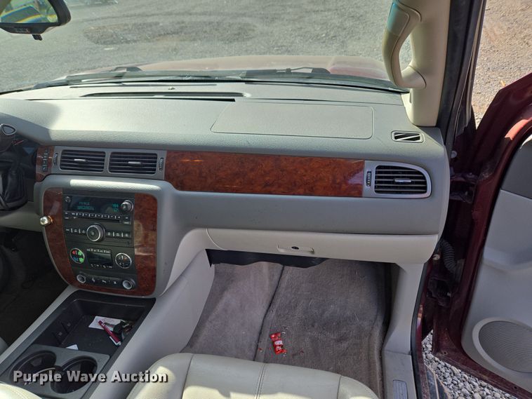 image for item ET1347 2009 Chevrolet Suburban SUV