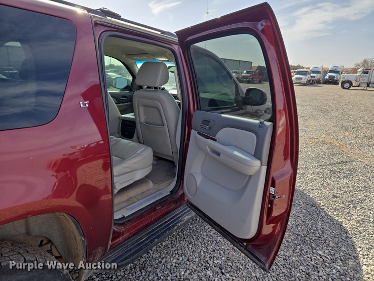 image for item ET1347 2009 Chevrolet Suburban SUV
