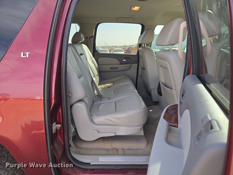 image for item ET1347 2009 Chevrolet Suburban SUV