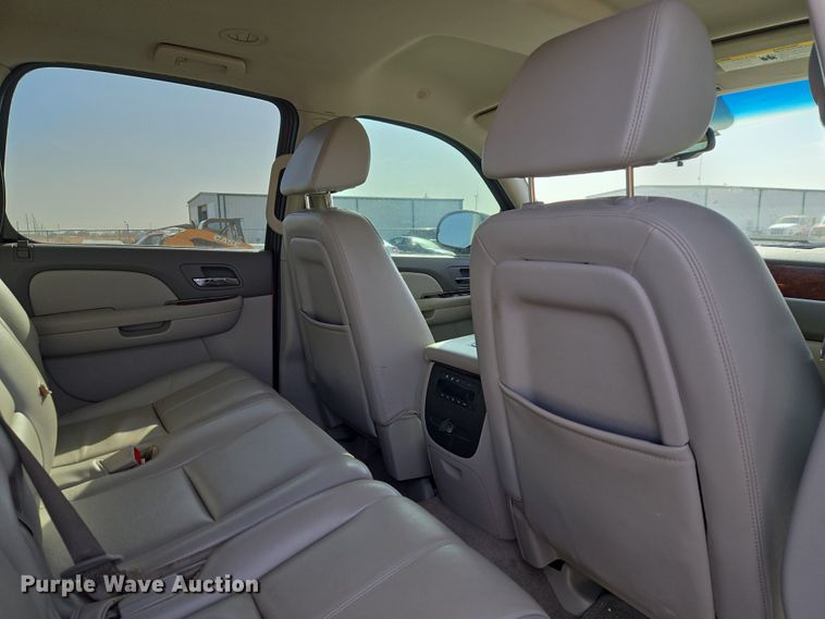 image for item ET1347 2009 Chevrolet Suburban SUV