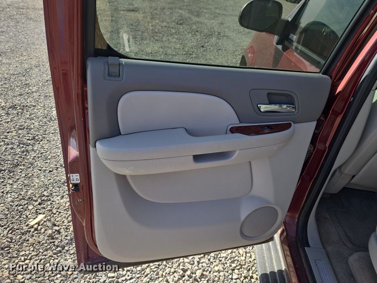 image for item ET1347 2009 Chevrolet Suburban SUV